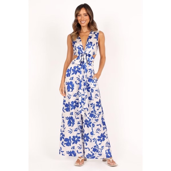 NWT Petal and Pup Womens Lulu Wrap Front Jumpsuit - Blue Floral L - Picture 1 of 5
